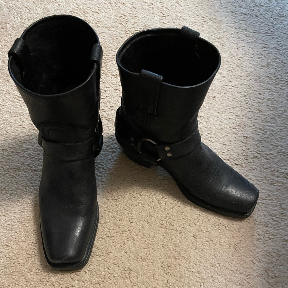 Frye black harness boots women size 8.5 square toe